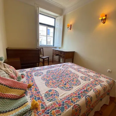 Perfect Flat In The Center