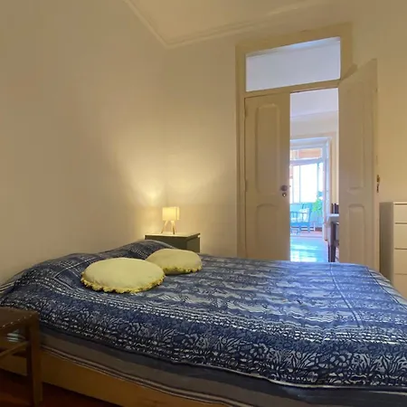 Perfect Flat In The Center *